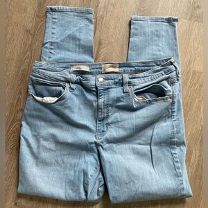 Light Blue Universal Thread Jeans Size 14